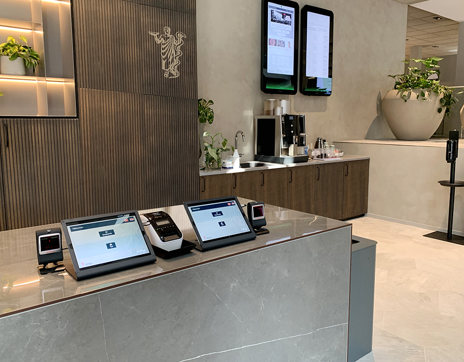 Surface med standard bordkonsoll - skriver og skanner
